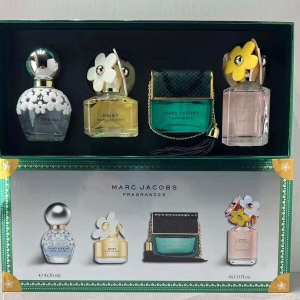 Marc Jacobs Daisy/Decadence Set